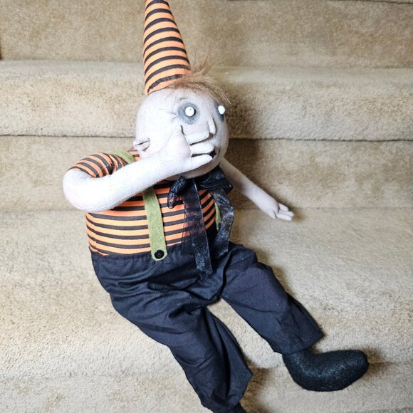 Quin & Queenie Spooky Folk Art Dolls Joe Spencer's Gathered Tradition Collection - Picture 7 of 14